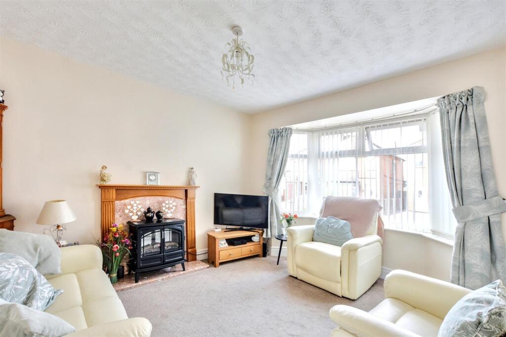 House in Nottingham, Trowell - View 2