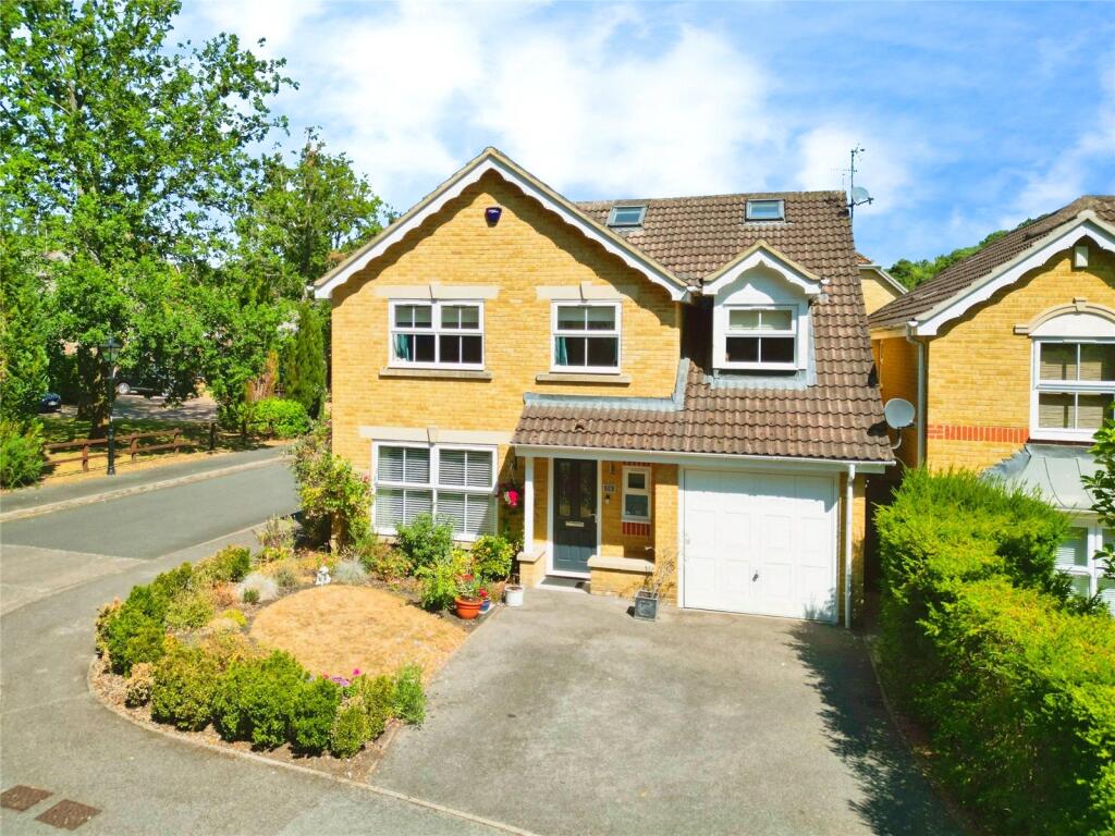 Main image of property: Queens Ride, Crowthorne, Berkshire, RG45