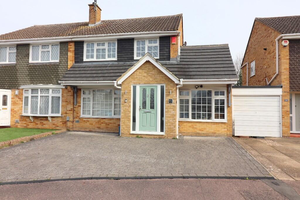 Main image of property: Turnpike Drive, Luton, Bedfordshire, LU3 3RQ