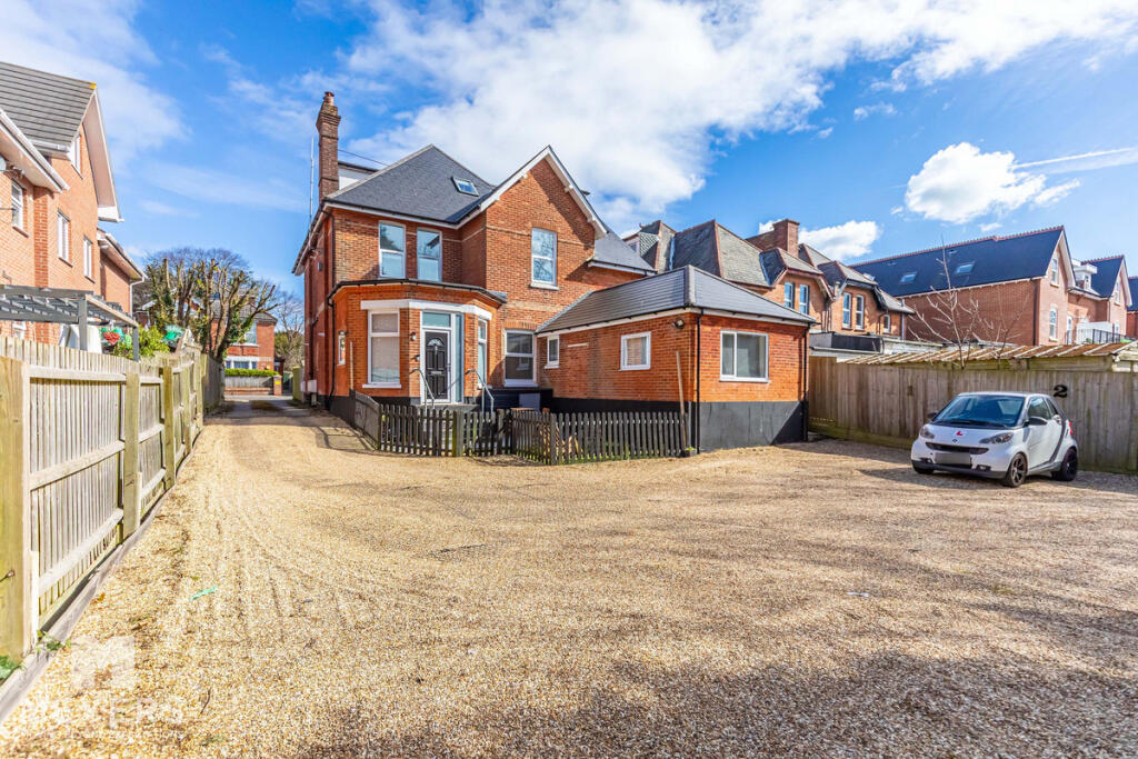 Hamilton Road, Bournemouth, BH1 4 – další