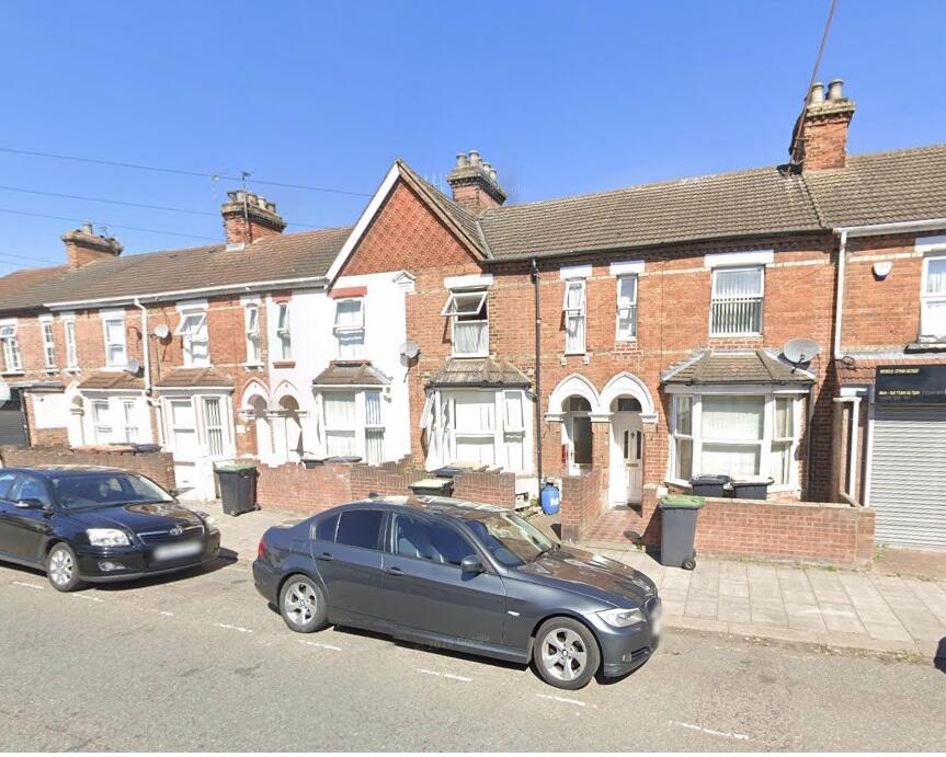Main image of property: Queens Park, MK40
