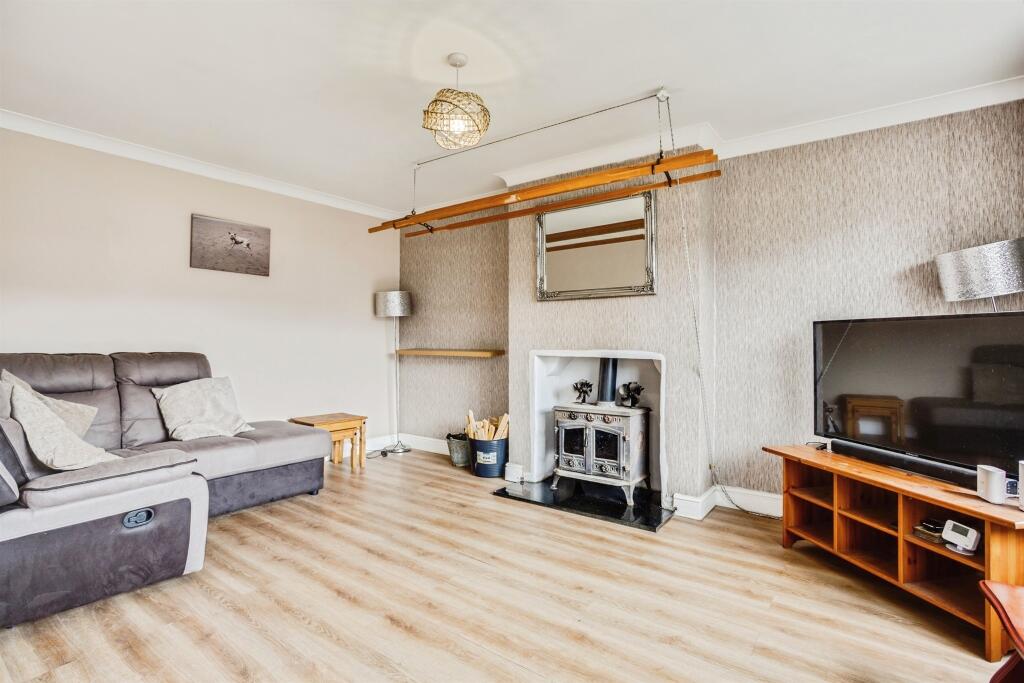 House in Wakefield - View 3