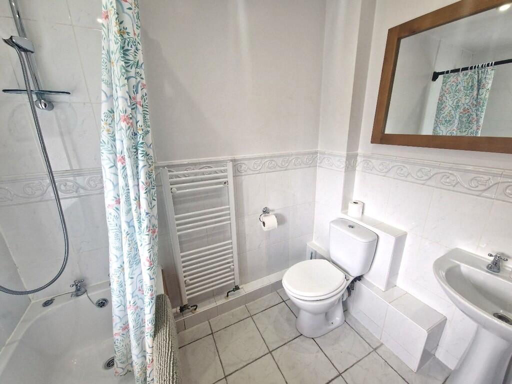 House in Truro, Mabe - More