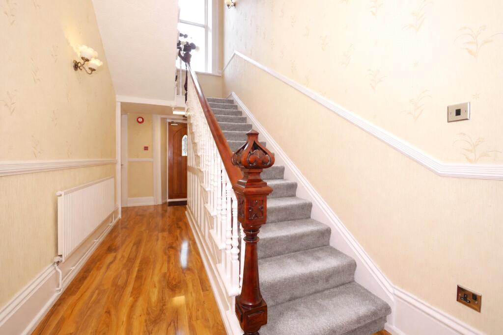 House in Bradford, West Yorkshire - View 3