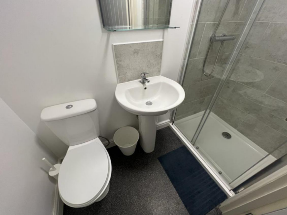 BATHROOM 3.png