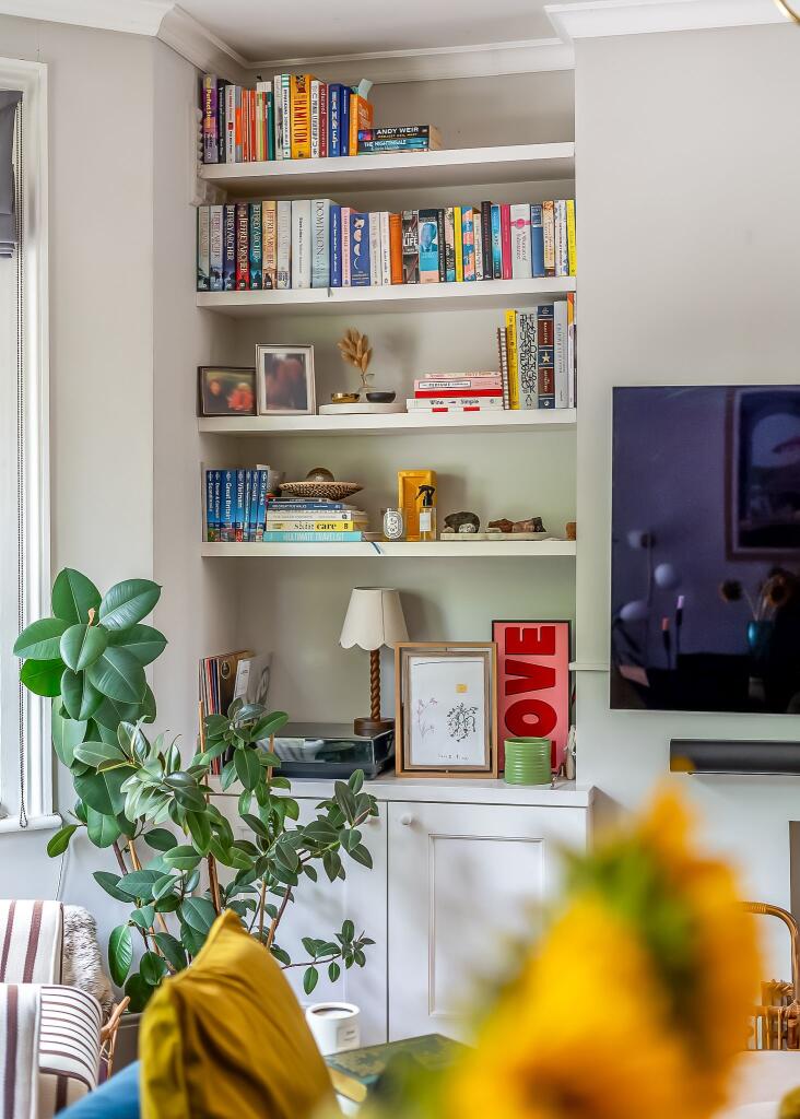 Apartment in London - More