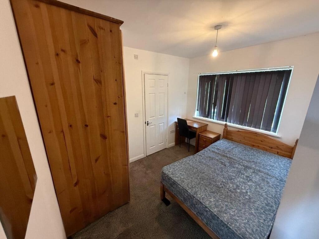 House in Northampton - View 5
