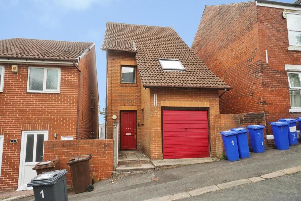 Main image of property: Moor End Road, Commonside, Sheffield