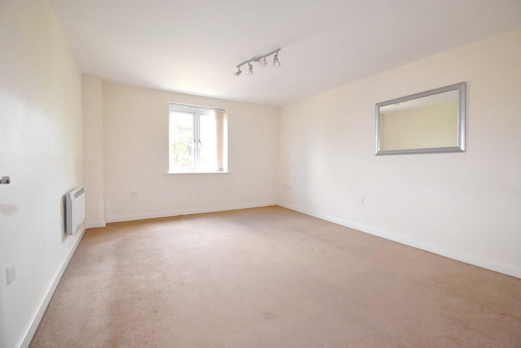Apartment in Coventry, West Midlands - View 2