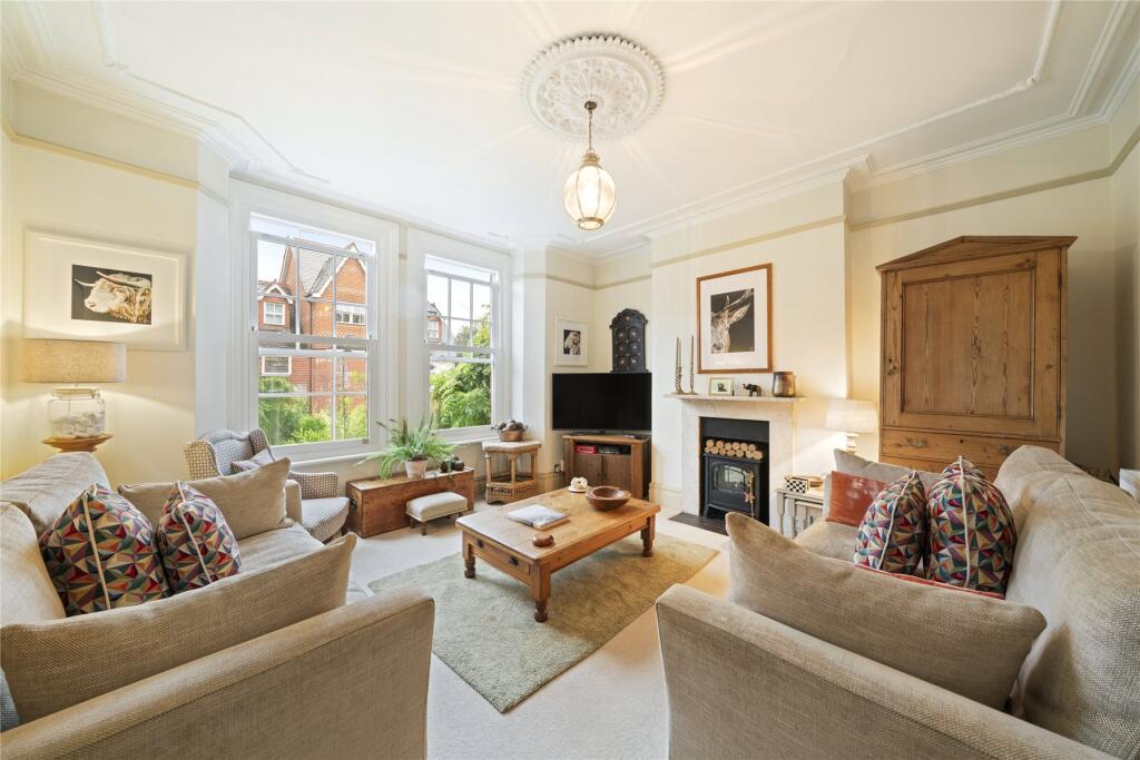 Springfield Meadows, Weybridge, Surrey, KT13 photo 3