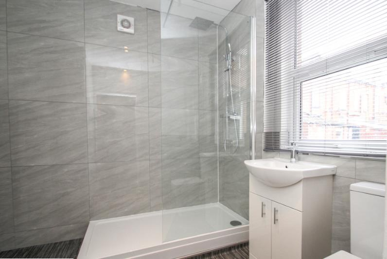 House in Leeds - View 4