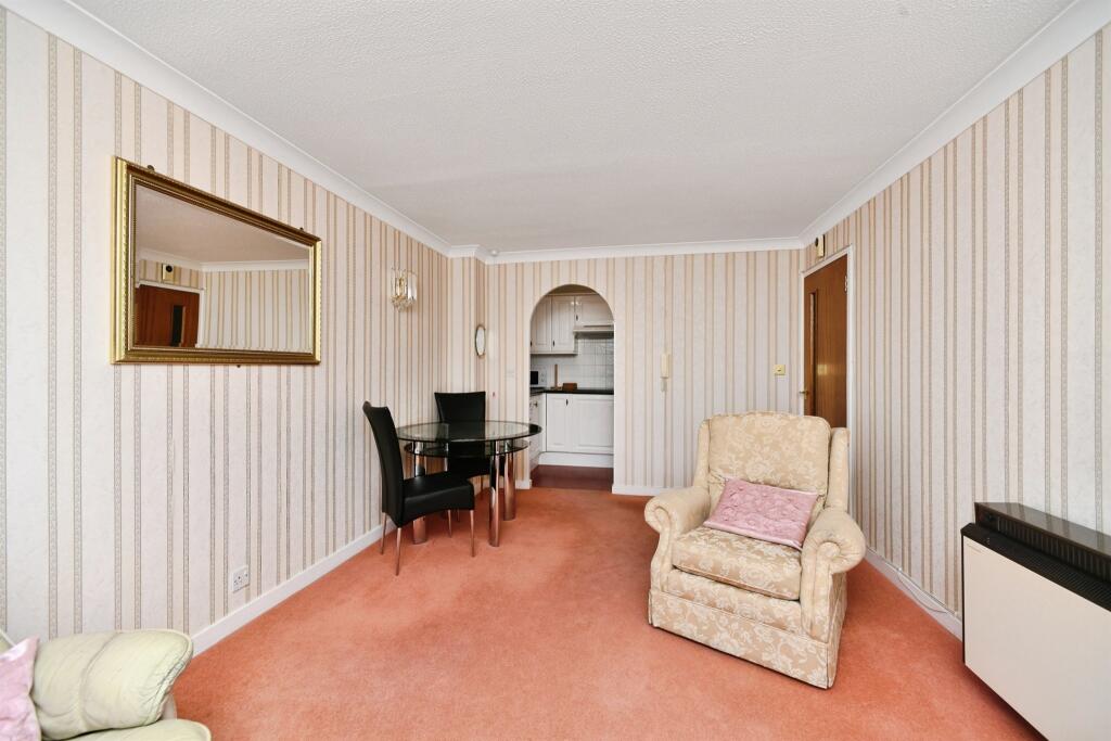 Apartment in Brighton, Saltdean - View 3