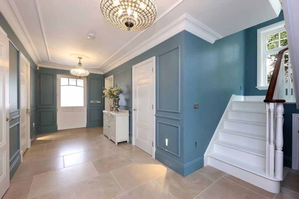 Grove Road, Beaconsfield, Buckinghamshire, HP9 photo 4