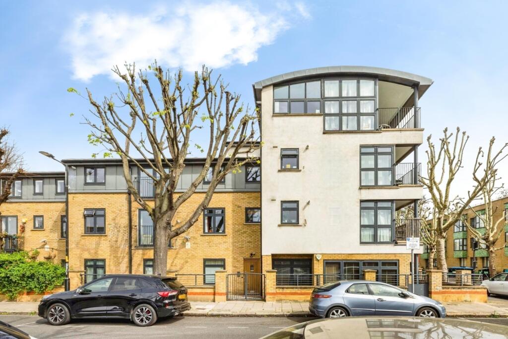 Main image of property: Willow Walk London SE1