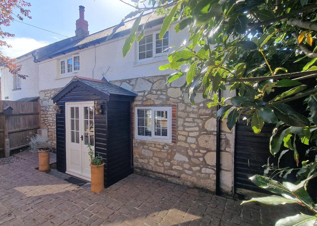 Main image of property: Isenhurst Court, Lane End Road, Bembridge, Isle of Wight, PO35 5XJ