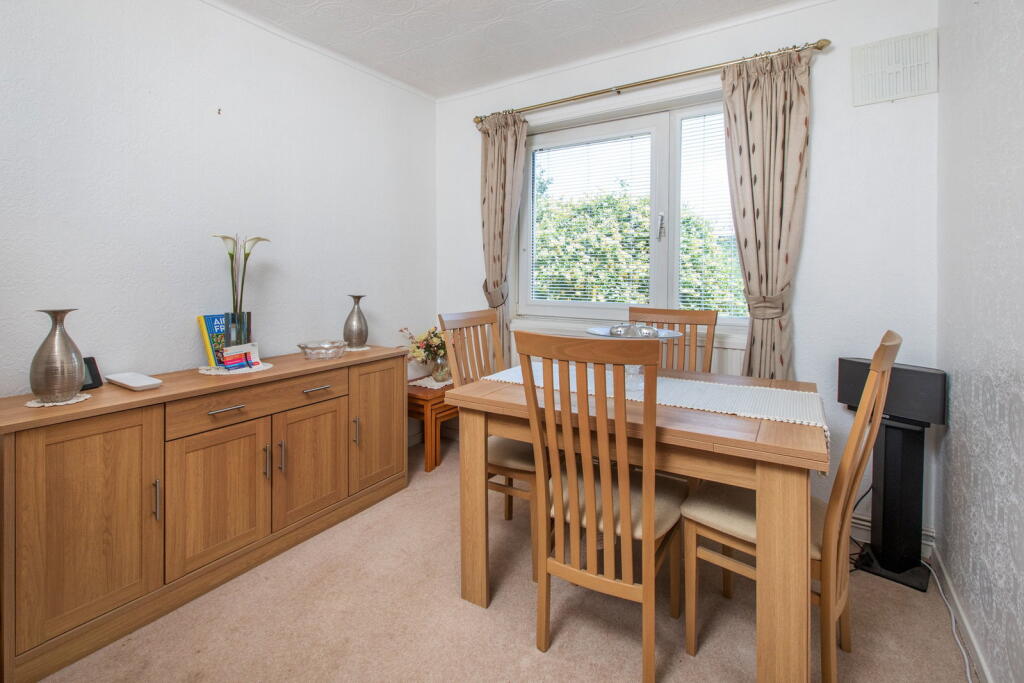 House in Northampton, North Northamptonshire - View 4