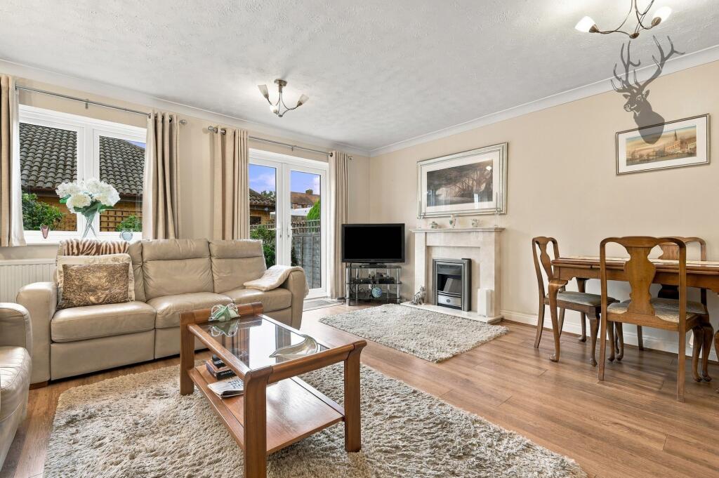 Slade End, Theydon Bois, CM16 photo 3