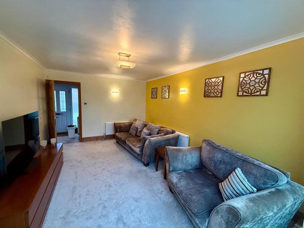 Kielder Drive, Darlington photo 4