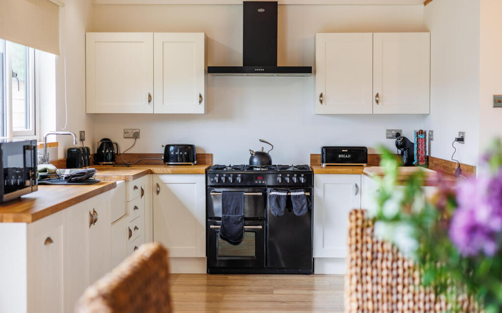 House in Arreton, Downend - View 3