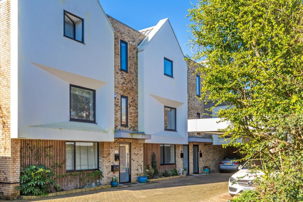 Main image of property: Lansdowne Avenue, Winchester, SO23