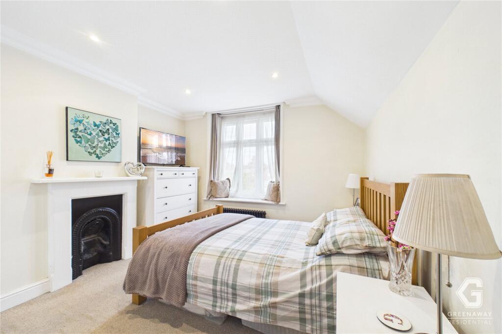 House in Redhill - View 4