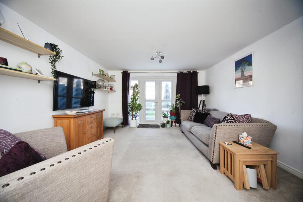 House in Luton - View 5