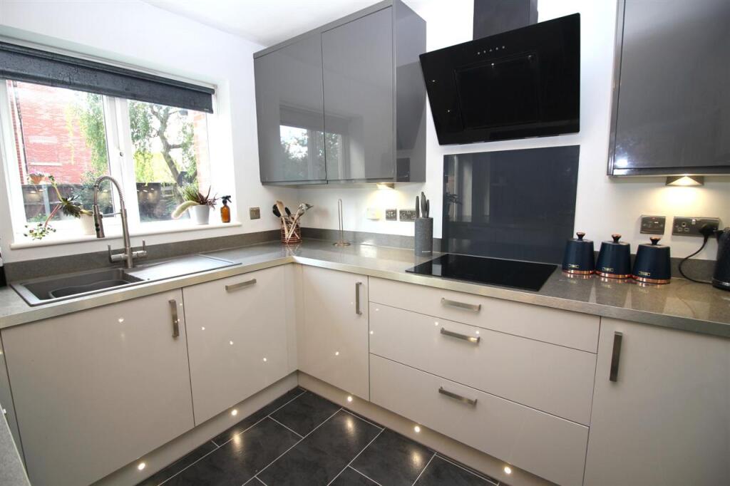Saltcote Way, Bedford photo 3
