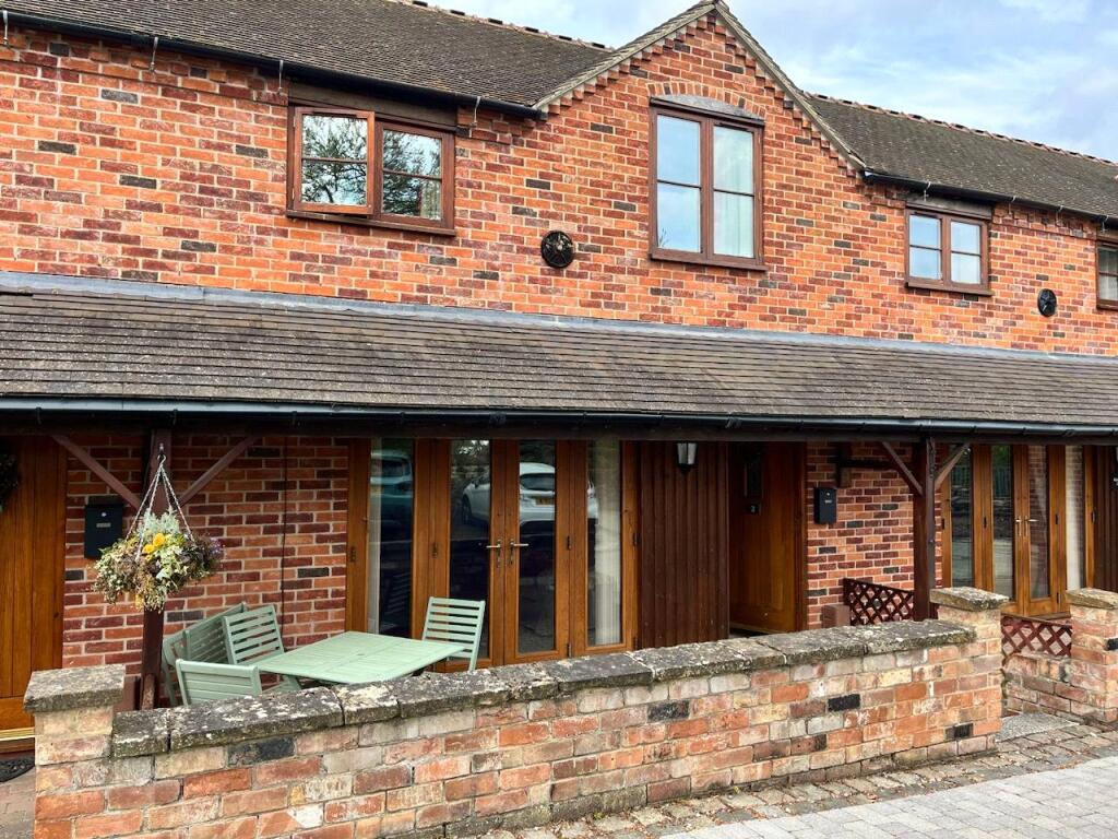 Main image of property: Manor Lane, Kineton, Warwick, Warwickshire, CV35