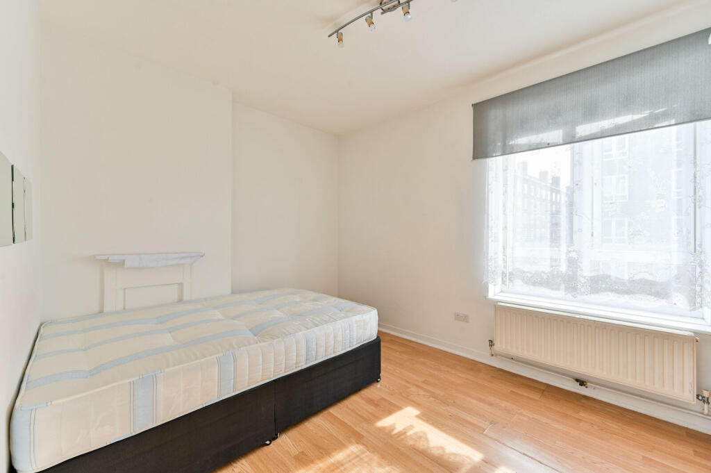 Apartment in London - More
