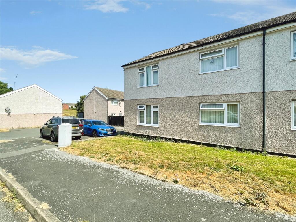 Main image of property: Broadgorse Close, Chesterfield, Derbyshire, S40