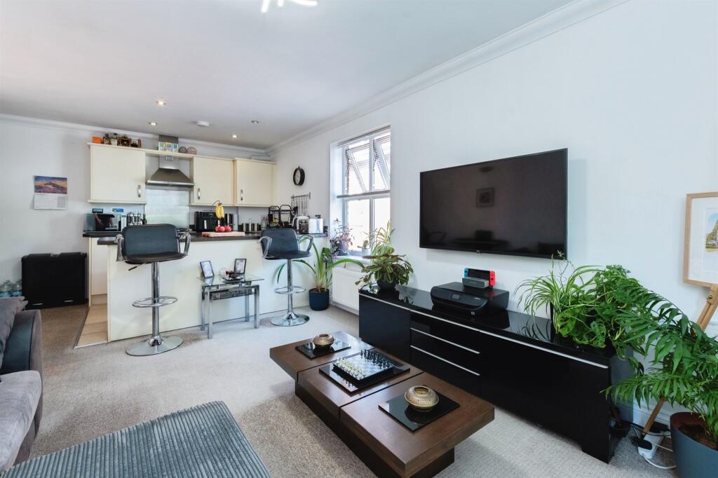 Apartment in Bournemouth - View 3