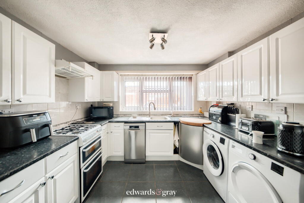 Blackmoor Croft, Tile Cross , B33 0PE photo 4