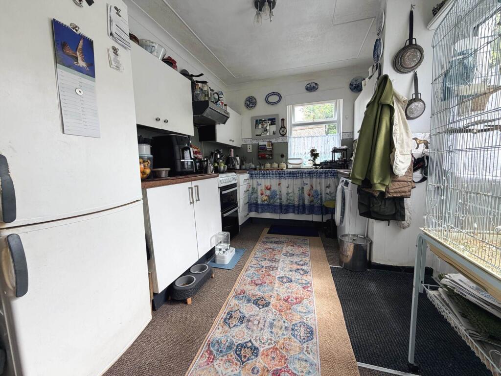 Royal Avenue, Blackpool, FY3 9PS photo 4