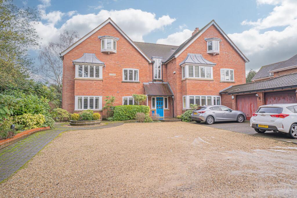 Warwick Road, Solihull, B91