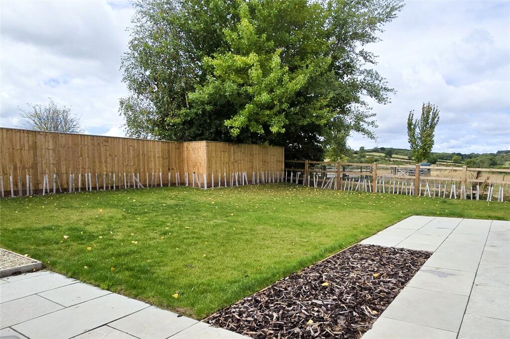 Additional image 13 of The Barn Garden, Great Elm