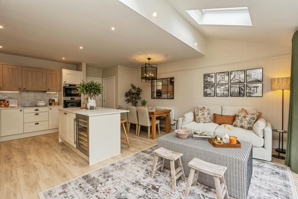 3-bed terraced on Leighwood Fields, Cranleigh, Surrey, GU6, £645,000