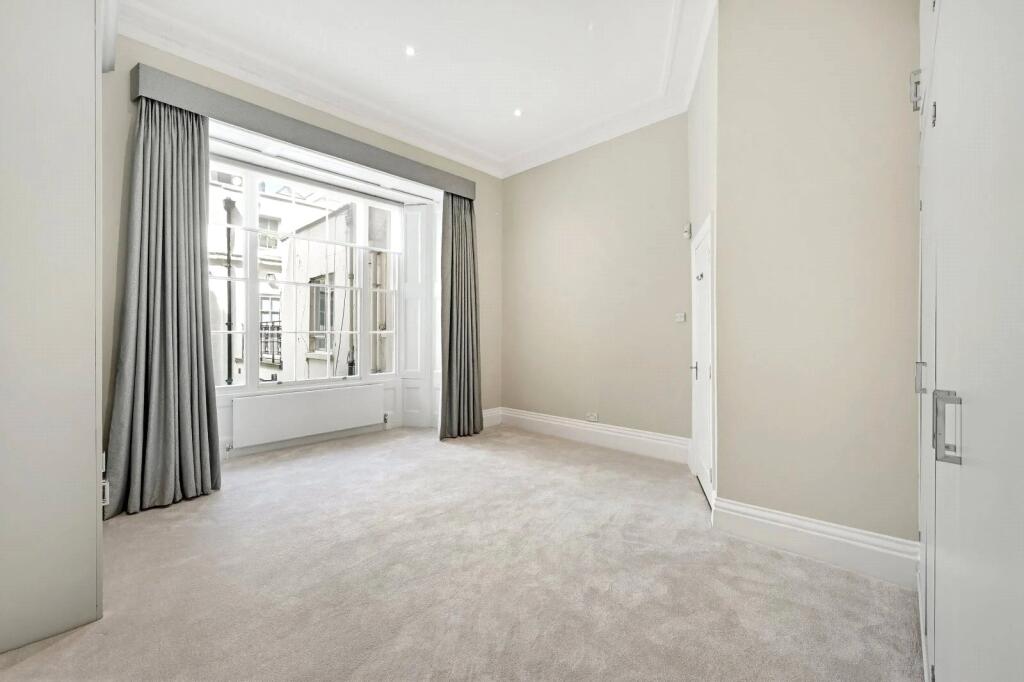 4 bedroom maisonette for rent