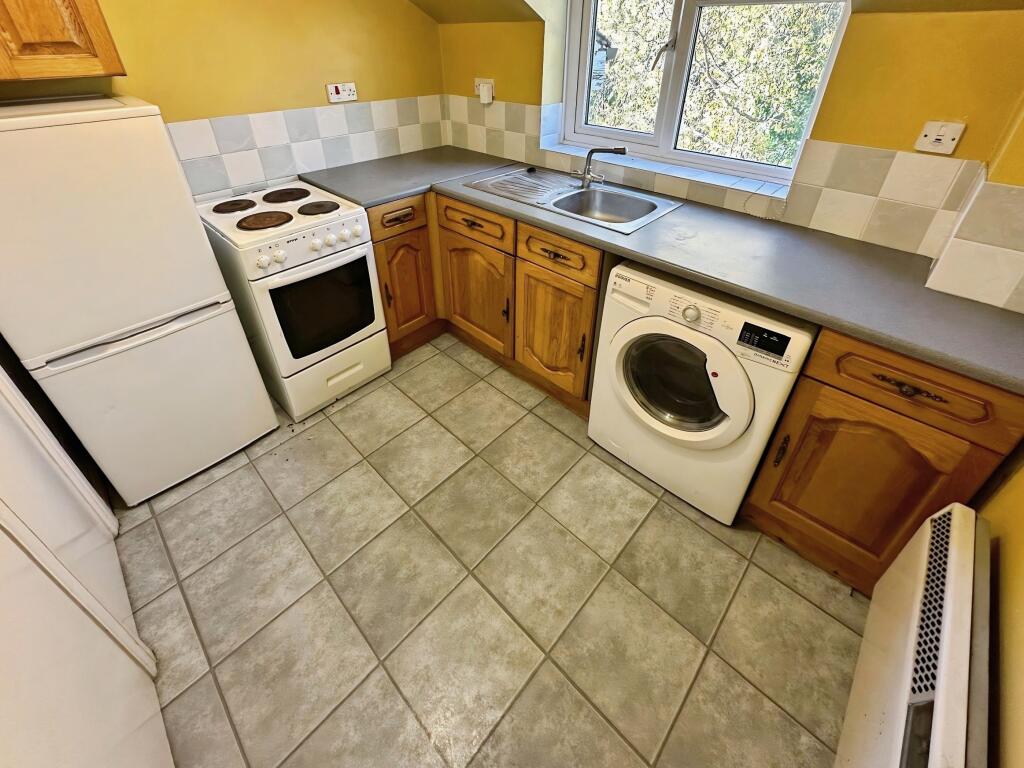 Apartment in Salisbury, Wiltshire - View 3