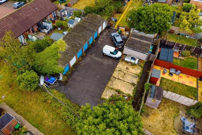 DGreen Gardens Garage Site, Green Gardens Brockwor