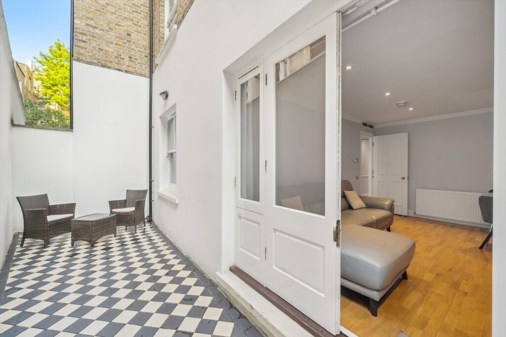 Apartment in London - More