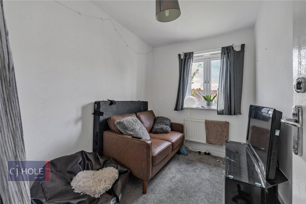 5 bedroom terraced house for rent