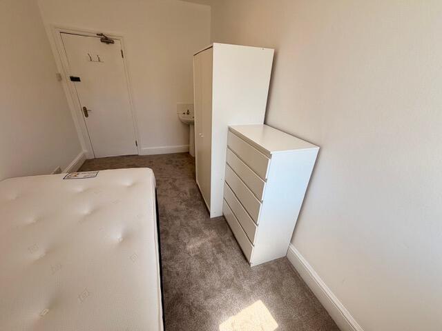 House in Poole - View 4