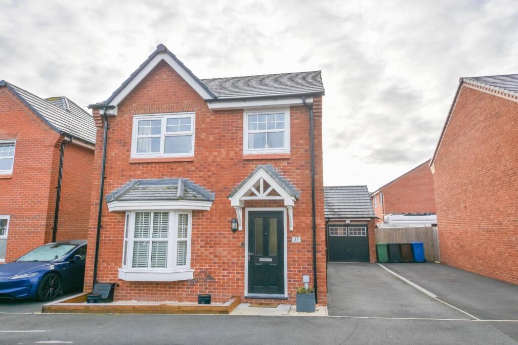 Main image of property: Tinsley Green Way, Leigh, WN7 4RP