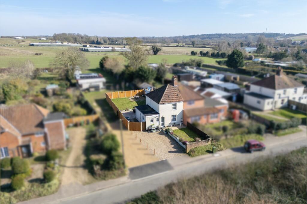 5 Harts Lane, Bawburgh, Norwich, Norfolk NR9 3LT photo 3