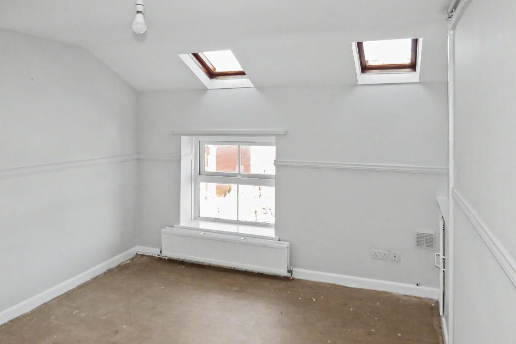 Apartment in Preston - More