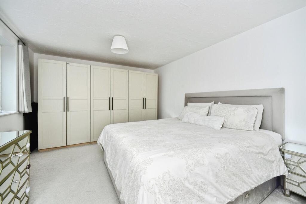 Nuthurst Place, Brighton photo 4
