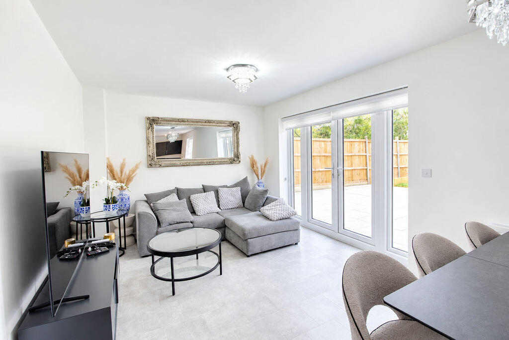 Silver Birch Close, Cheshunt photo 4