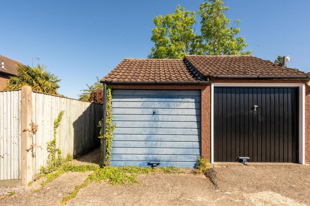 House in Slough - View 4
