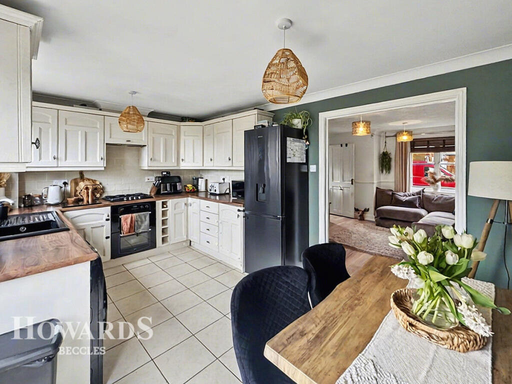 Poppy Close, Worlingham, Beccles photo 4