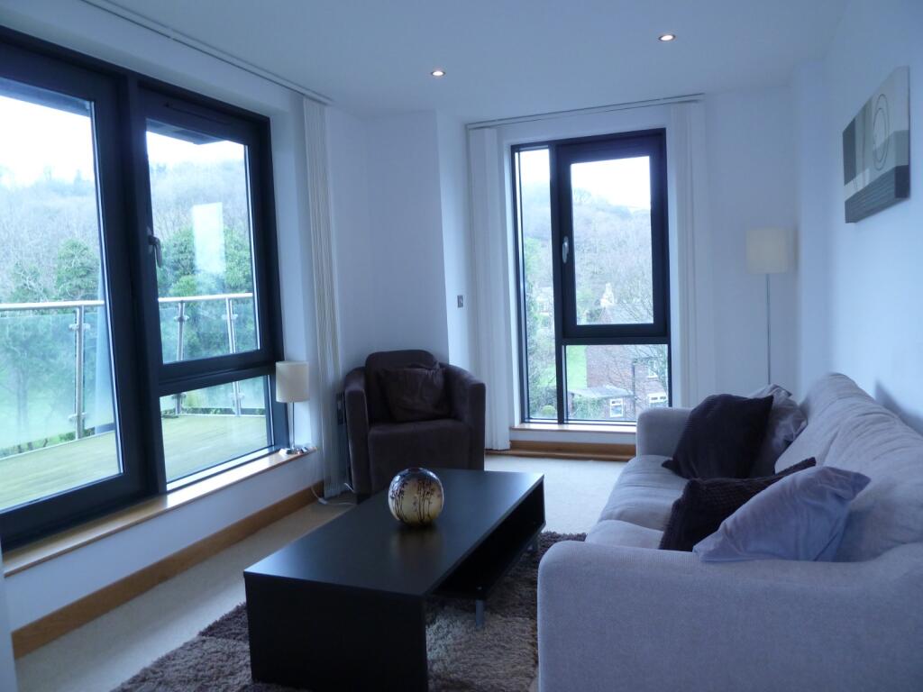 Apartment in Bradford, Shipley - View 2